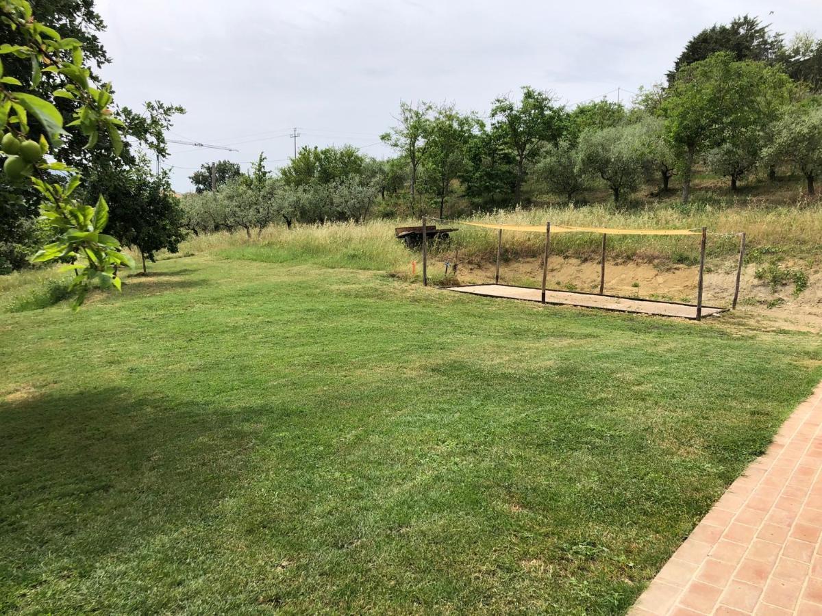 Agriturismo Sant'Angelo Holiday Farm Gualdo Cattaneo Ngoại thất bức ảnh